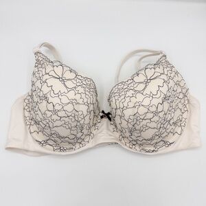 Victoria's Secret Body By Victoria White & Black Lace Lined Demi Bra